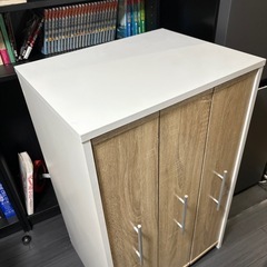 引き出し式本棚の画像