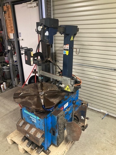 タイヤチェンジャー  バンザイ　モンティー3200 自動車整備　スタッドレス　タイヤ交換