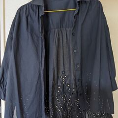 ネイビー 七分袖 シャツ・ブラウス 2枚の画像