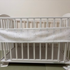 日本製 ベビーベッド 「エリーゼ」 ホワイト　ベッドガード付の画像