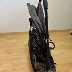 Aprica 折りたたみベビーカーの画像