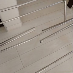 難あり。伸縮性洗濯物干しの画像