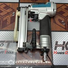 【中古】マキタ Makita AT425AK エアタッカ 常圧【ハンズクラフト佐賀】の画像