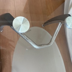 ガラスローテーブルの画像