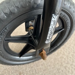 キックバイク　ストライダー  ブラックの画像