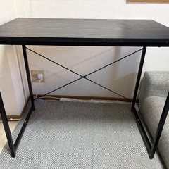 ニトリ テーブルと折りたたみチェアセットの画像