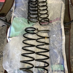 【中古】JB64ジムニー用純正足廻り　取説ありません　左右純正リーディングアームアクスルサイドブッシングありませんの画像