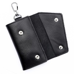 黒色レザーキーケースの画像