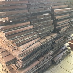 IKEA ウッドデッキ パネル 72枚
の画像