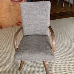 ダイニングチェアの画像