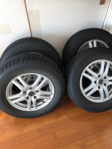 スタッドレスタイヤ205/65/15