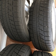 スタッドレスタイヤ205/65/15の画像
