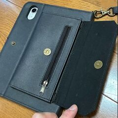 ✨iPad mini 第6世代用 レザーケース／ショルダー付き・カード収納付き✨の画像