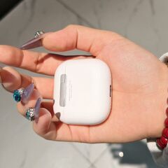 アップル Bluetoothイヤホン AirPodsの画像