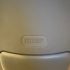 ライオン　事務　イスの画像