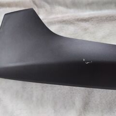 マジェスティS 純正品 左サイドモール【傷少しで割れ無しの中古美品】SG52Jの画像