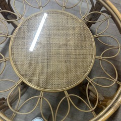 ガラステーブルの画像