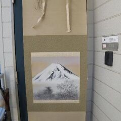 岩本宗祥作 富士 白雪の霊峰富士図 桐製の元箱付掛軸 開運吉祥 厚生大臣賞.中日新聞社賞.埼玉新聞社賞他受賞 コンディション良好 取りに来ていただける方 受け渡し日時自由の画像