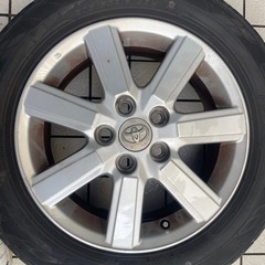 アルミ付き205/60R16ラジアルタイヤの画像