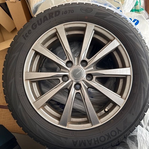 CHRスタッドレスタイヤ