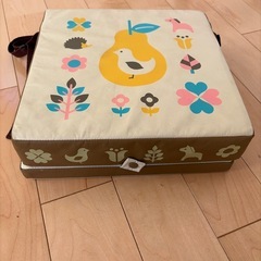 コジット 高さが変わるお食事クッションの画像