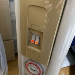 デロンギのオイルヒーター 10枚パネル　中古　の画像