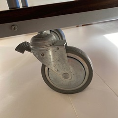 ガラステーブル　キャスター付き　【天板が外れています】の画像