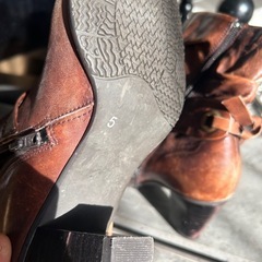 ブラウン　ブーツの画像