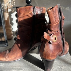 ブラウン　ブーツの画像