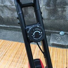 【フィットネスバイク】STEADY ステディ 折りたたみ マシン RED トレーニング 有酸素運動 体幹強化 エアロバイクの画像