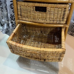 値下げ！3段チェストの画像