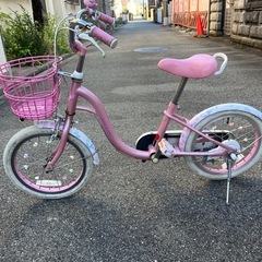 子供用　自転車　ピンク色の画像
