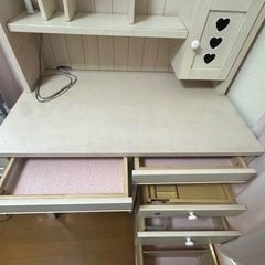 学習デスクの画像