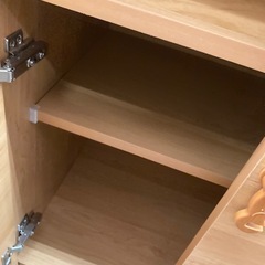 【リユ-スのサカイ広島石内店】ジモティ割！３枚扉オープンボード/クリ-ニング済み/HG-7749/広島市 家具　佐伯区 家具　南区 家具　西区 家具　東区 家具　中区 家具　安佐南区 家具　安佐北区 家具　安芸区 家具　府中町 家具　海田町 家具　熊野町 家具　坂町 家具　廿日市市 家具			 			の画像