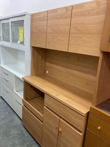 【リユ-スのサカイ広島石内店】ジモティ割！３枚扉オープンボード/クリ-ニング済み/HG-7749/広島市 家具　佐伯区 家具　南区 家具　西区 家具　東区 家具　中区 家具　安佐南区 家具　安佐北区 家具　安芸区 家具　府中町 家具　海田町 家具　熊野町 家具　坂町 家具　廿日市市 家具