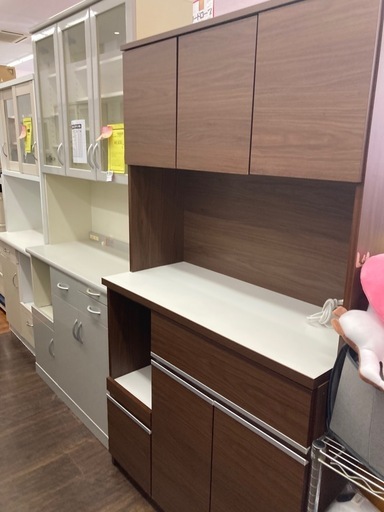 【リユ-スのサカイ広島石内店】ジモティ割！/3枚扉オ-プンボード/クリ-ニング済み/HG-7750/広島市 家具　佐伯区 家具　南区 家家具　西区 家具　東区 家具　中区 家具　安佐南区 家具　安佐北区 家具　安芸区 家具　府中町 家具　海田町 家具　熊野町 家具　坂町 家具　廿日市市 家具