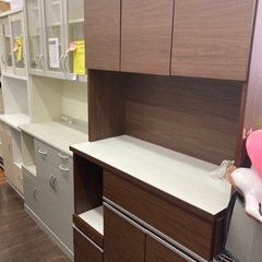 【リユ-スのサカイ広島石内店】ジモティ割！/3枚扉オ-プンボード/クリ-ニング済み/HG-7750/広島市 家具　佐伯区 家具　南区 家家具　西区 家具　東区 家具　中区 家具　安佐南区 家具　安佐北区 家具　安芸区 家具　府中町 家具　海田町 家具　熊野町 家具　坂町 家具　廿日市市 家具			 			の画像