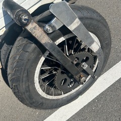 キャストホイール　リア タイヤ スイングアーム　キャリパー　スプロケ ディスクの画像
