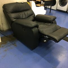 ★リユースのサカイ横浜南店★YM1564 NITORI 一人掛け電動ソファ ブラック W90×D100×H98 クリーニング済みの画像