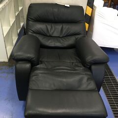 ★リユースのサカイ横浜南店★YM1564 NITORI 一人掛け電動ソファ ブラック W90×D100×H98 クリーニング済みの画像