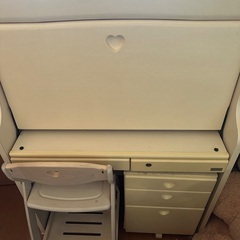 学習デスクの画像