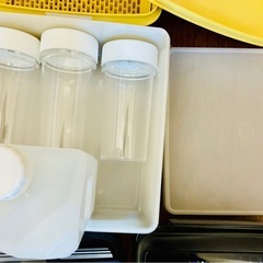 お弁当箱　新品保存容器他　無料です❣️の画像