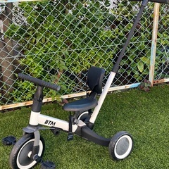 子供用三輪車の画像