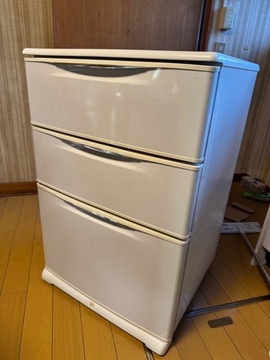 ★11月中のみ出品★【最終価格】SANYO 電気冷凍庫　HF-12RP