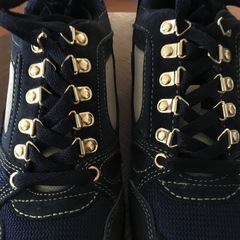 婦人用　スニーカー　登山靴の画像