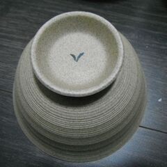 【中古】NITORI　ニトリ 軽量飯椀　ナチュラルライン　中　有田焼　８個まとめて　飯碗 ご飯茶碗 日本製 お椀 お茶碗 和食器の画像