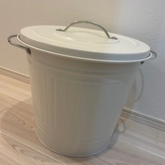IKEA KNODDふたつきゴミ箱16L x2つの画像