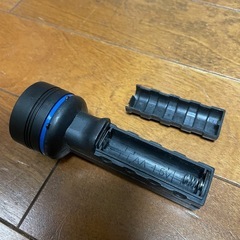 手のひら位の懐中電灯の画像