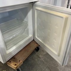 配達可【ヤマダ】冷蔵庫117L★2019年製 クリーニング済み/6ヶ月保証付き【管理番号10311】横の画像