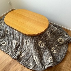 こたつテーブルの画像